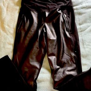 Old navy Black leggings pleather and fabric